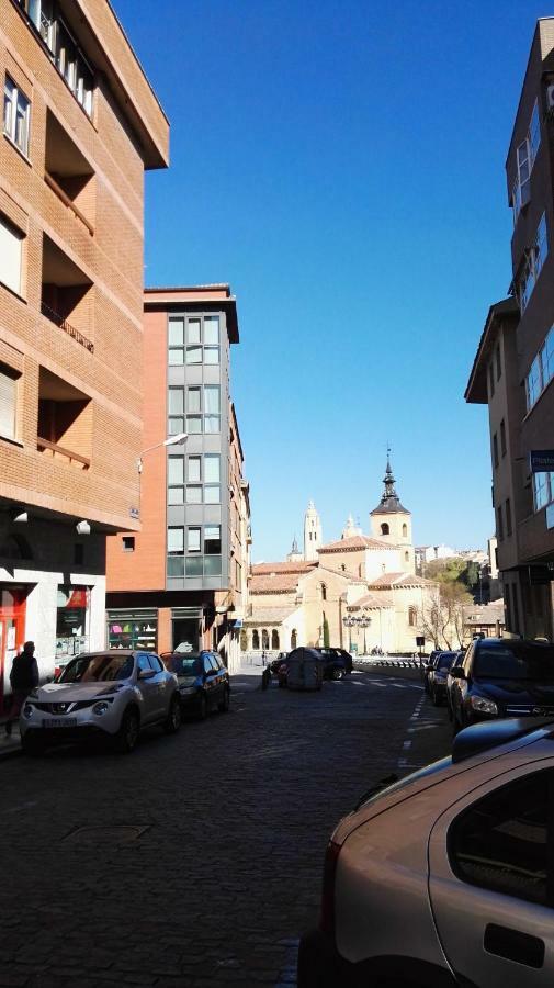 El Balconcito De San Millan II Apartment Сеговия Екстериор снимка