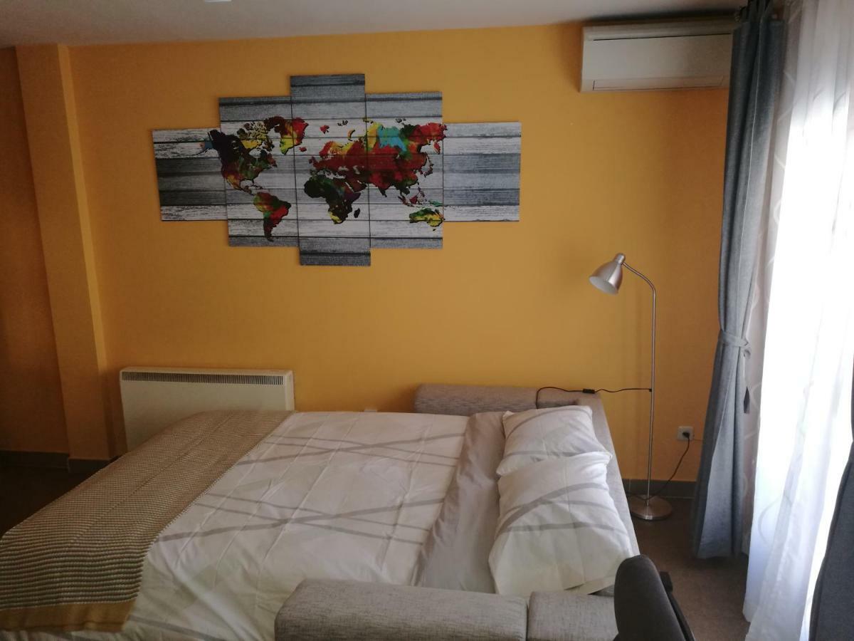 El Balconcito De San Millan II Apartment Сеговия Екстериор снимка